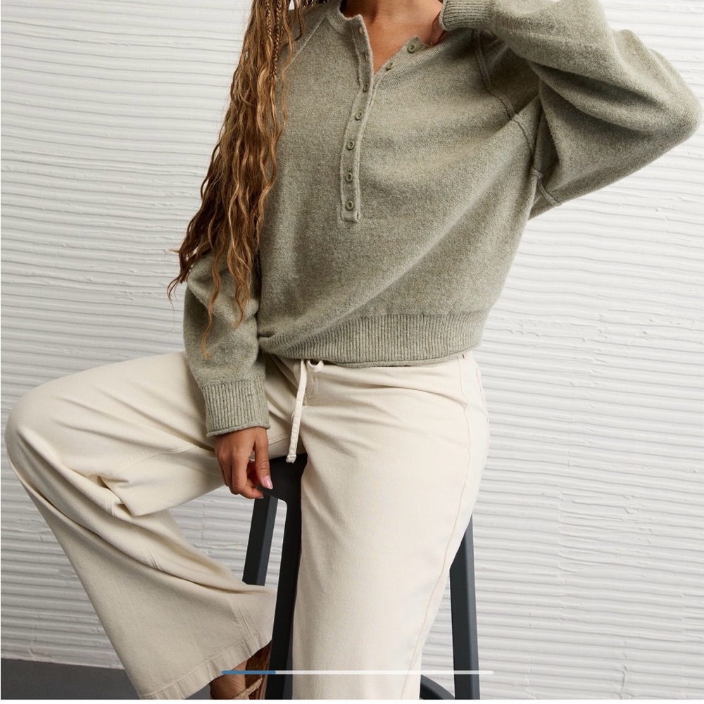American Eagle Whoa So Soft Sweater